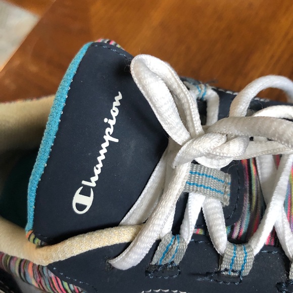 Sneakers - Picture 2 of 6